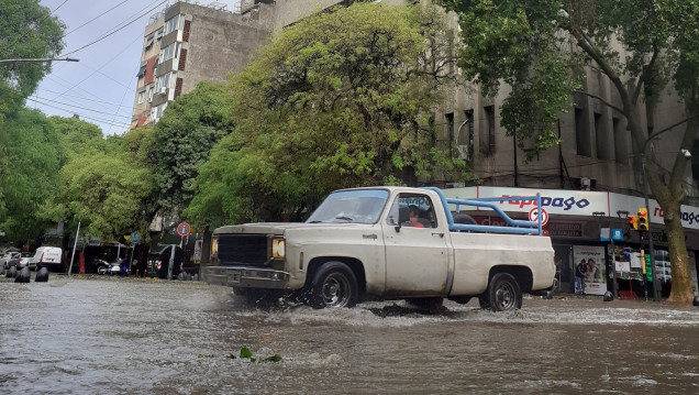imagen Video: resumen de una jornada de colapso tras la granizada en el Gran Mendoza