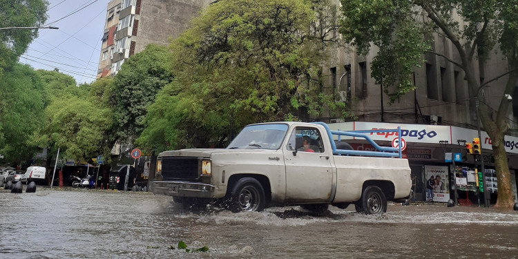Video: resumen de una jornada de colapso tras la granizada en el Gran Mendoza