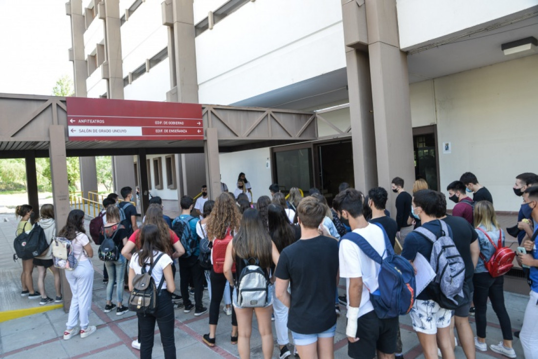 Nación autorizó la presencialidad plena en las universidades