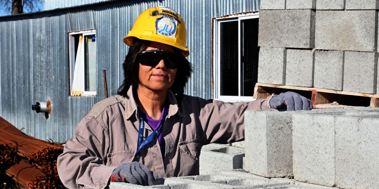 Maestras de obras mayores: trabajadoras de la construcción cuentan su experiencia laboral