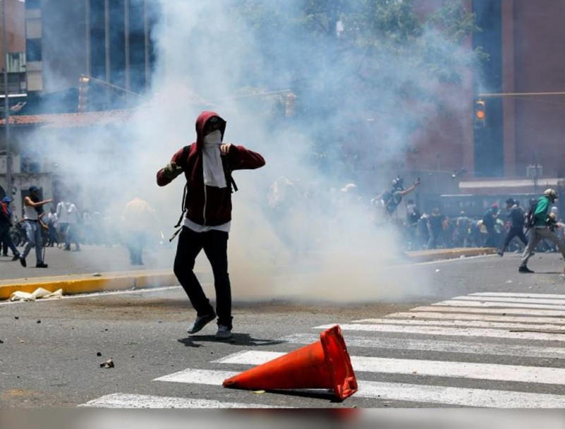 imagen Venezuela: fuerte represión a una protesta de la oposición