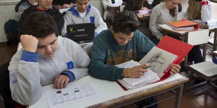 Semana de paro docente universitario: opinión de los padres del DAD