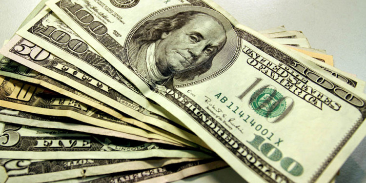 Primer salto del año: el dólar se disparó 18 centavos y rozó los $ 19