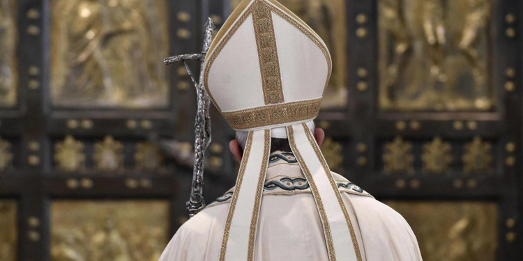 El Papa autoriza la absolución indefinida del aborto por parte de sacerdotes