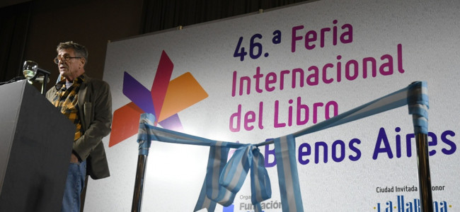 Con críticas en torno a la compleja situación editorial del país, abrió la Feria del Libro 2022