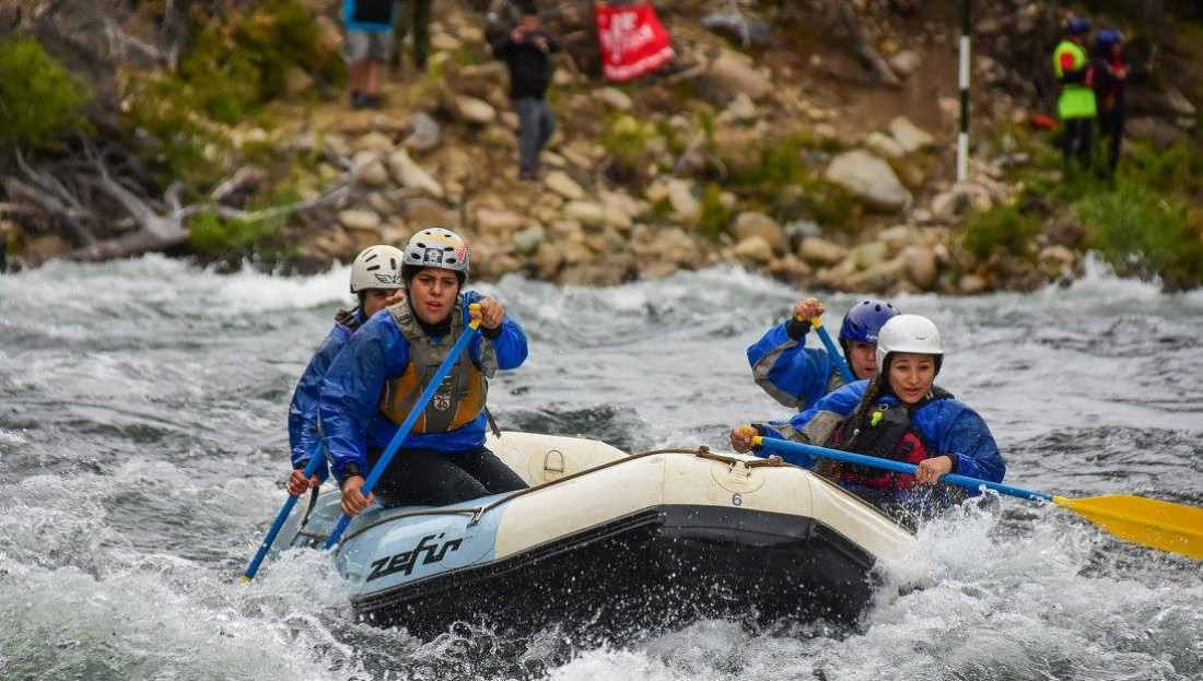 Las campeonas argentinas de rafting sub 23 buscan ayuda para ir al Mundial