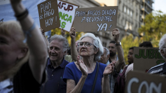 imagen La jubilación mínima viene en caída desde mediados de 2025