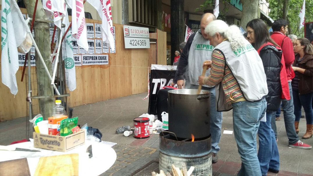 imagen "Los dueños de medios empobrecen a los trabajadores de prensa"