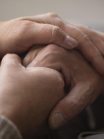 "Nadie puede subsistir sin el cuidado de otro"