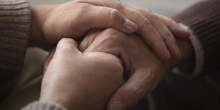 "Nadie puede subsistir sin el cuidado de otro"