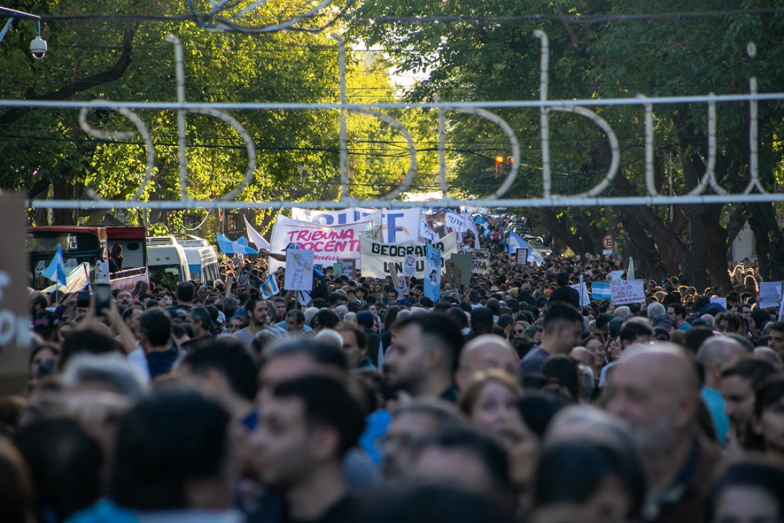 Tras las masivas marchas, las universidades nacionales se preparan para la reunión con el Gobierno