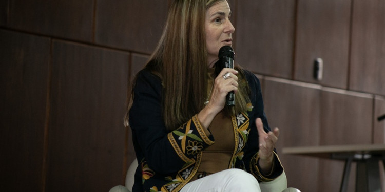 Educación y tecnología digital: "Tenemos una tendencia a dejar de pensar por nosotros mismos"
