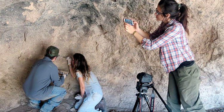 Arte rupestre: hallaron las inscripciones más antiguas de Sudamérica en Neuquén