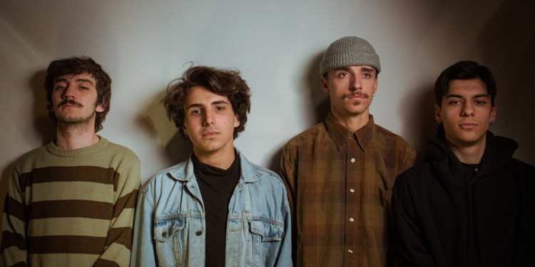 La banda Doze debuta en la escena local este sábado