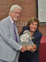 El Hospital Universitario llevará el nombre de la exrectora María Victoria Gómez de Erice 