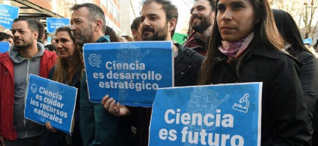 La comunidad científica advierte que el DNU amenaza los recursos naturales y la soberanía nacional