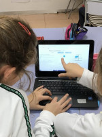 Educación y conectividad: un millón de estudiantes asisten a escuelas sin internet en Argentina