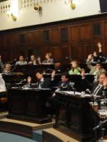 Presentaron un proyecto de ley de licencias para trabajadores estatales víctimas de violencia de género