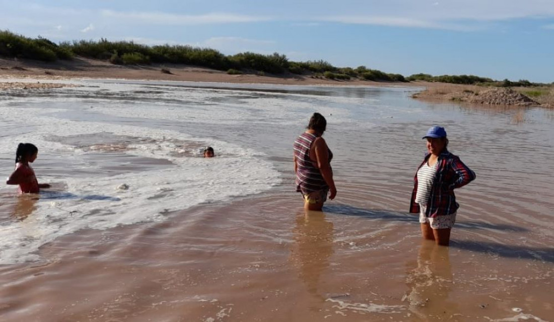 De "la inmensa emoción" a "la incertidumbre": vivir el retorno del agua al secano lavallino 