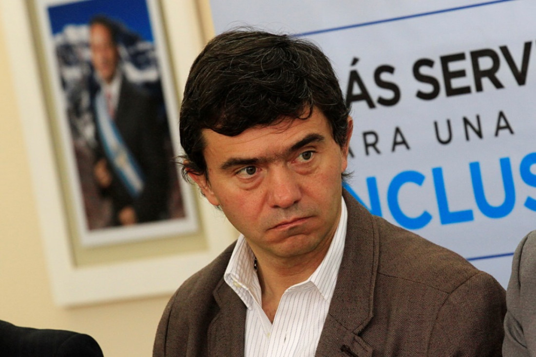 Acusan a López Puelles por "incitar a ocupar terrenos fiscales"
