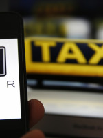 Taxistas impulsarán proyecto de ley para prohibir Uber