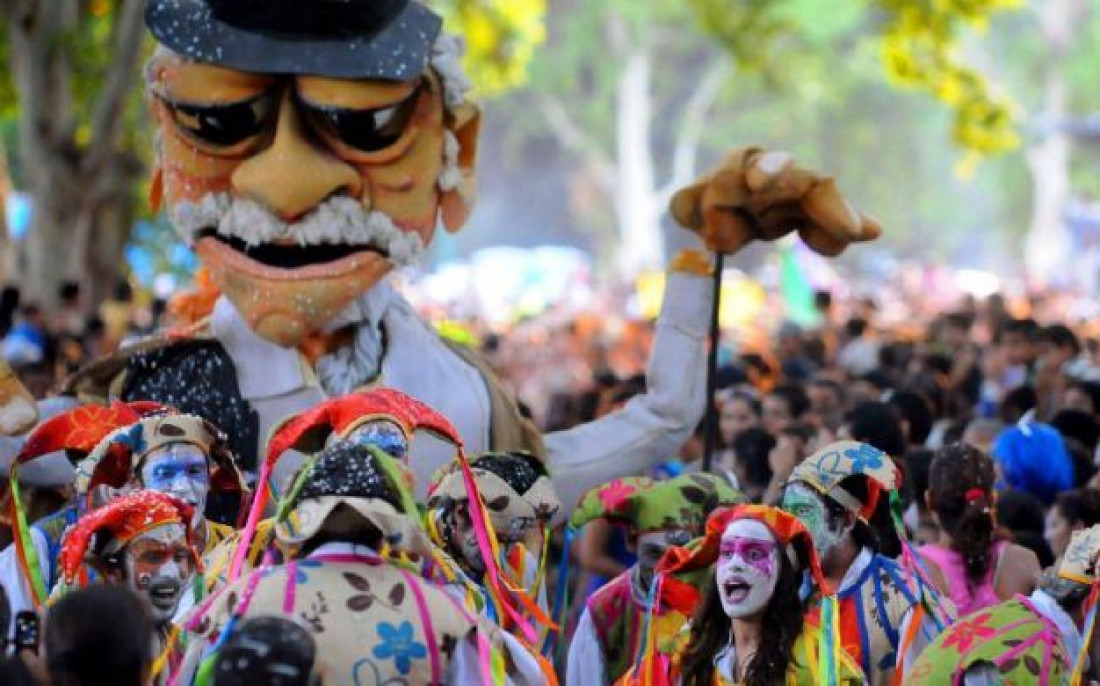 Mendoza carnavalea