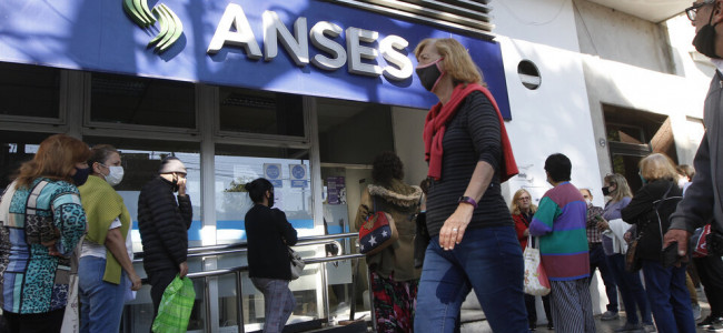 Jubilaciones: Anses confirmó el monto de la suba y un nuevo bono