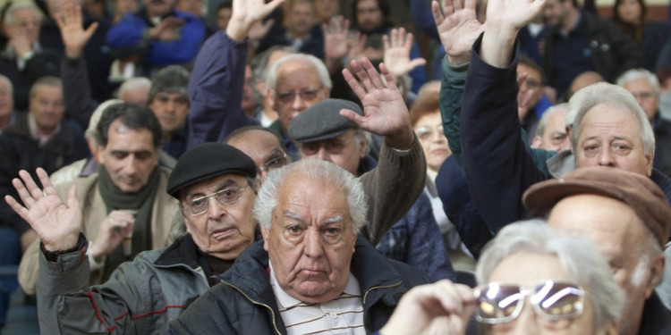 Eugenio Semino: "Las medidas de Macri son un Frankenstein"