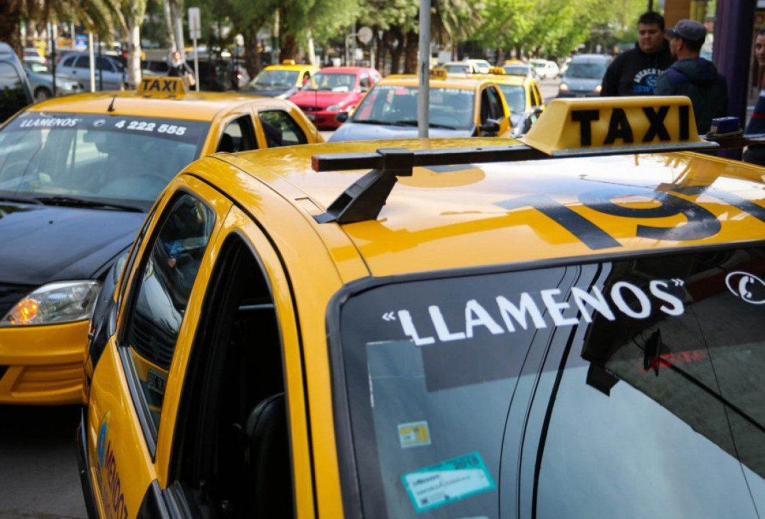 Aumentaron las tarifas de taxis y remises en Mendoza: cómo quedaron los nuevos valores 