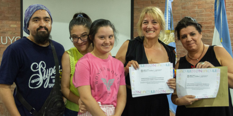 Distinciones Acceder: últimos días para presentar propuestas de acciones inclusivas. Entrevista a Verónica Martínez, área Inclusión UNCUYO.