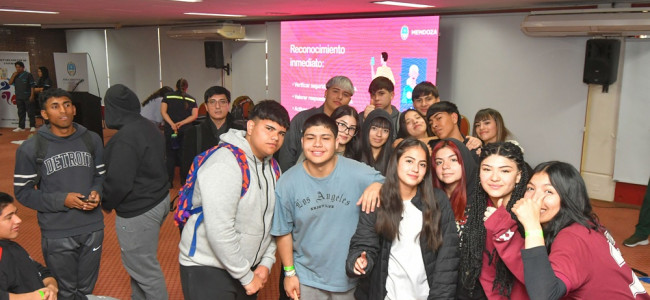 Adolescentes: "La cercanía es la mejor forma de cuidar su salud mental"