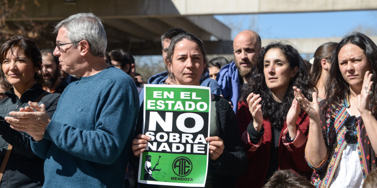  Abrazo simbólico al Conicet: "La situación es terminal"