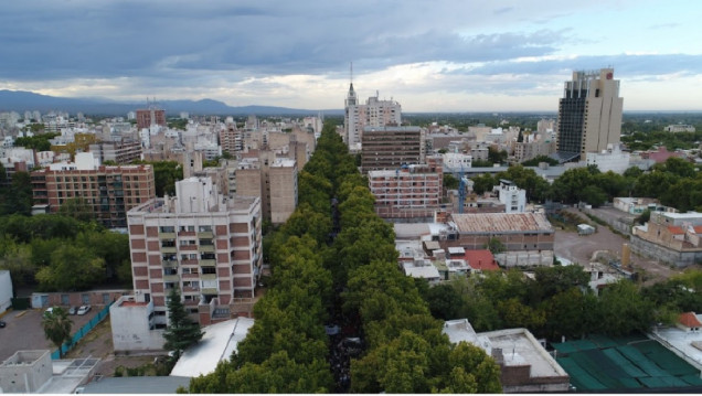 imagen Isla de calor: la Ciudad registra diez grados más que los bordes del Gran Mendoza