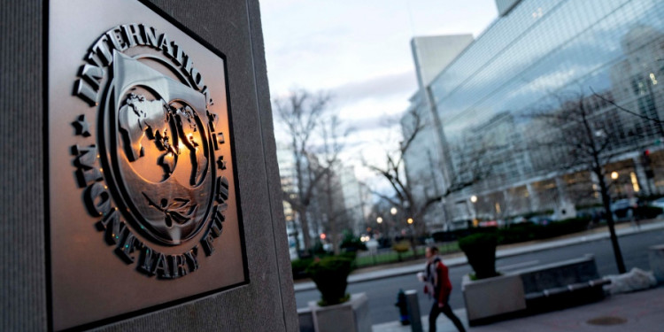 Argentina cumplió con las metas del acuerdo con el FMI y pasó la primera revisión