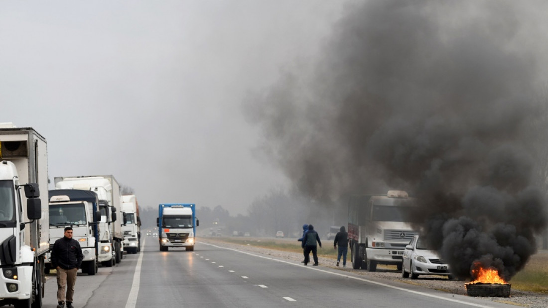 Paro del campo: cese de comercialización y protestas por el rumbo económico del país