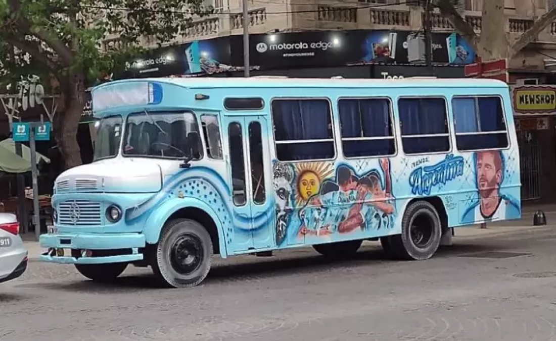 La Scaloneta nació en Mendoza: la historia del viejo colectivo que se pintó aquí para alentar a la Selección