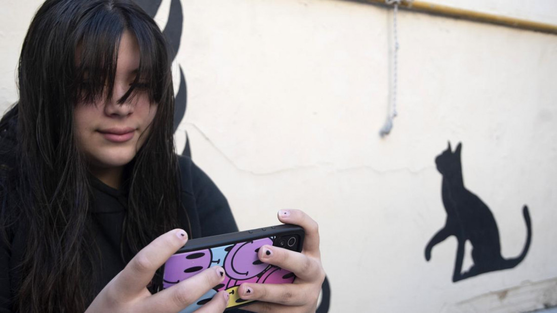 Cómo proteger a las infancias y adolescencias de los peligrosos retos de TikTok 