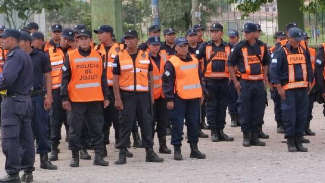 imagen Jujuy: detienen a 17 policías por irrumpir de forma violenta en la universidad