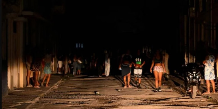 Cuba, entre la crisis interna y la presión global