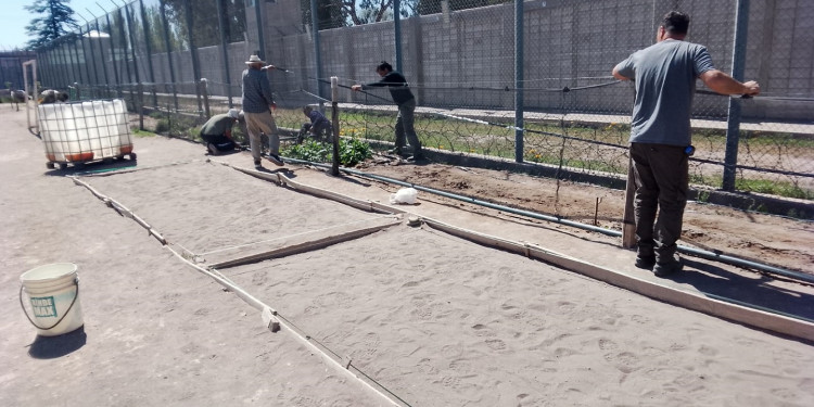 Proyecto de huertas en la Unidad del Penal "El Cerrito"