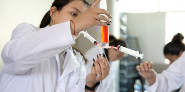 ¿Y si la ciencia no alcanza? El costo de dudar del método científico