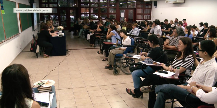 Charla "Día de la Mujer: Logros y desafíos personales"