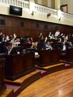Cornejo disolvió la Cámara de Apelaciones