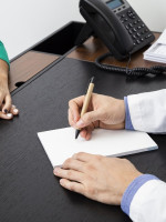 Preservativo y testeos para prevenir: ¿a dónde ir si sospechás de una ITS?