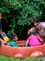 Madres y padres adolescentes desafían el estigma y visibilizan la falta de políticas públicas