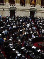 El oficialismo busca acuerdos en Diputados para sancionar en particular la ley "Bases"