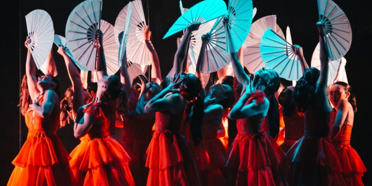 "Mujeres del mismo barro": la danza como liberación