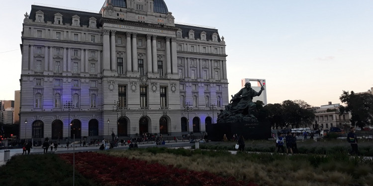 La historia del Centro Cultural Kirchner que el gobierno de Milei busca rebautizar