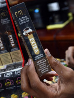 La OMS informó que los cigarrillos electrónicos con nicotina son altamente adictivos