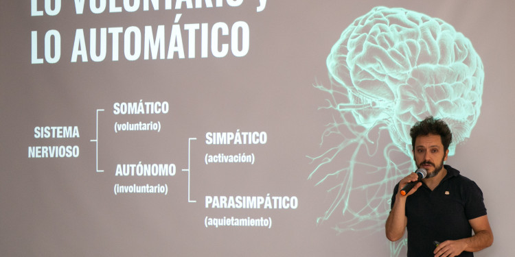 Guía práctica de respiración consciente para que estudiantes y docentes gestionen mejor las emociones